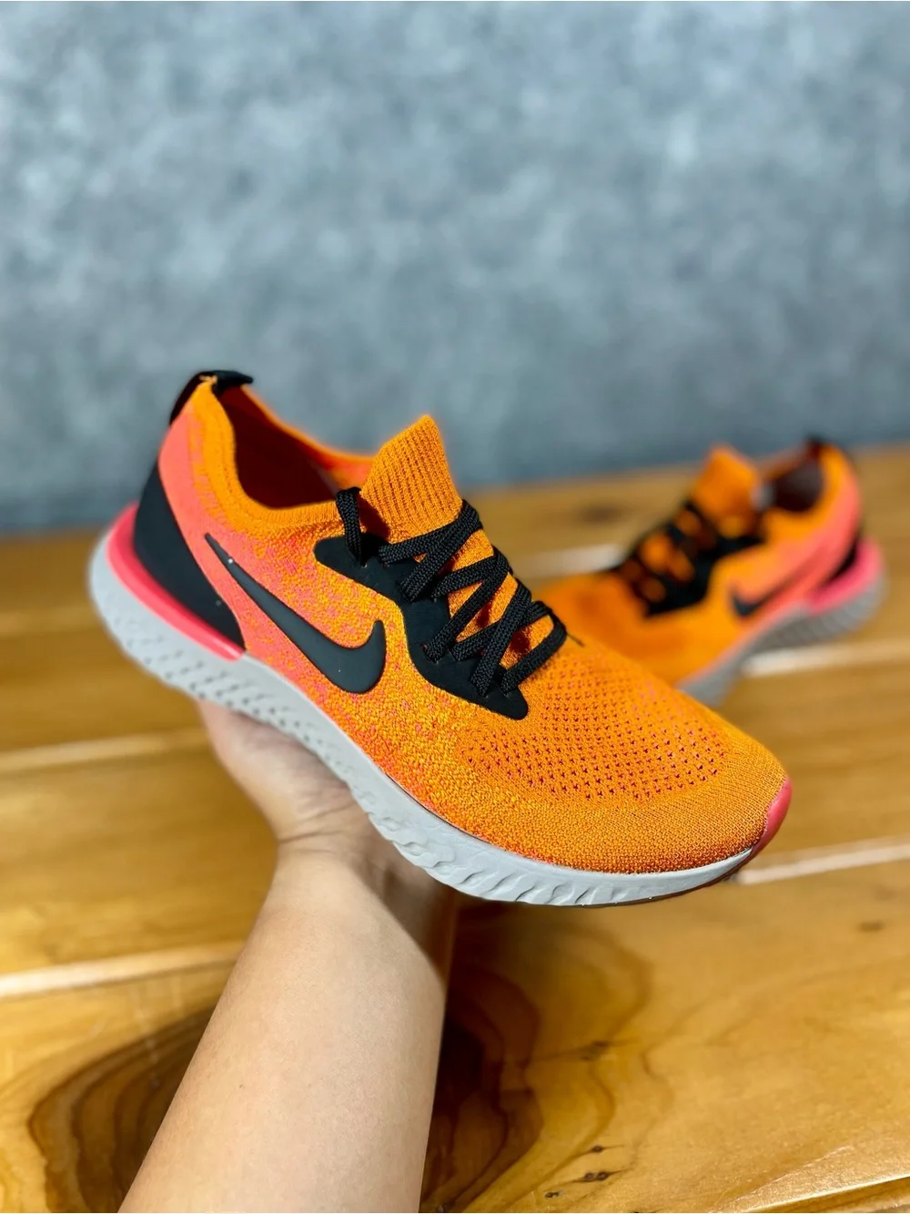 Nike Epic React Flyknit Youth Size 5.5Y Womens 7 Orange Black Running 943311-800
